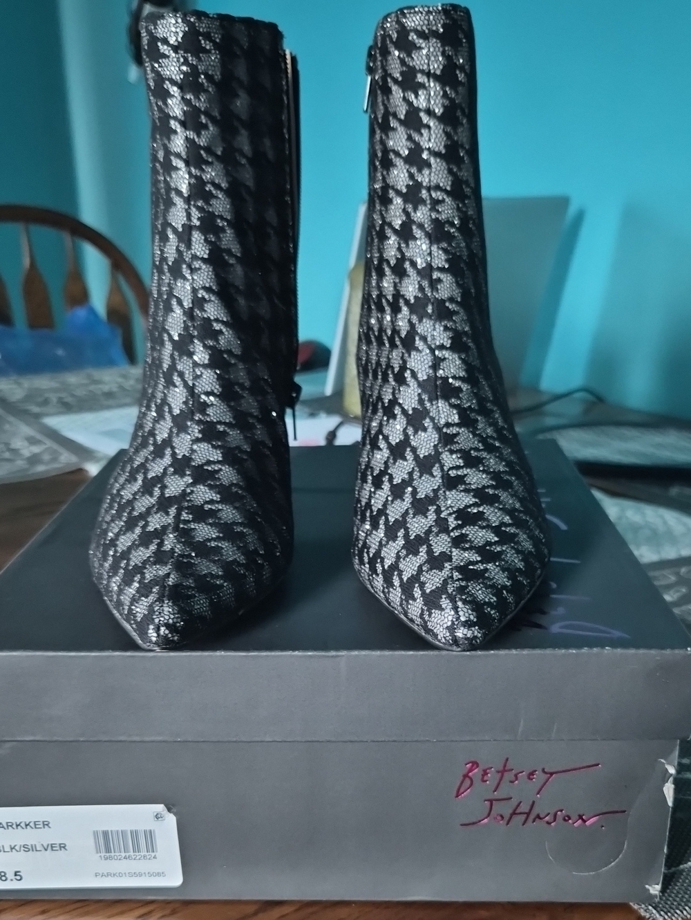 NWT w/boxBetsey Johnson Black & Silver Houndstooth Pointed Ankle Boots